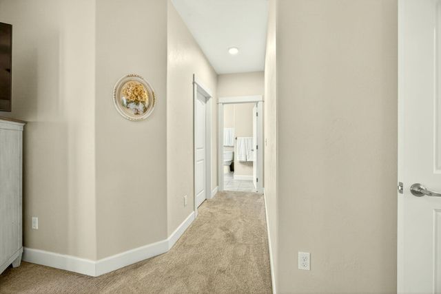 915 Hangman Way, Jacksonville, OR 97530