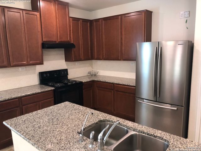 11225 Hill Top Bend, Helotes, TX 78023