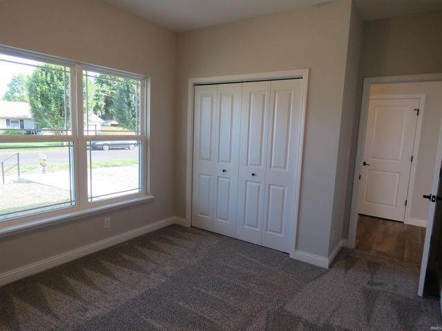 1105 E Wabash Street, Frankfort, IN 46041