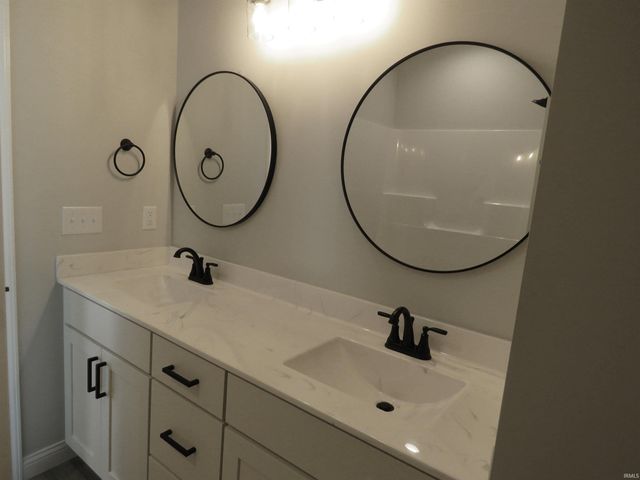 1105 E Wabash Street, Frankfort, IN 46041