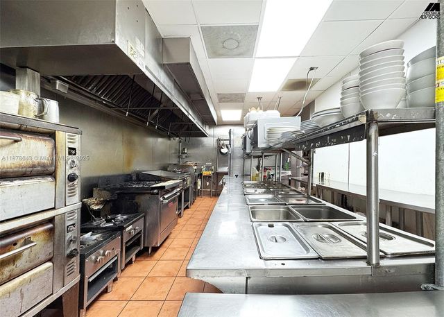 4960 NW 165th St B7, Miami Gardens, FL 33014