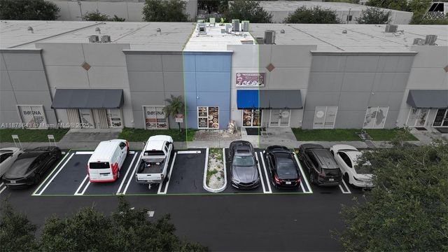 4960 NW 165th St B7, Miami Gardens, FL 33014