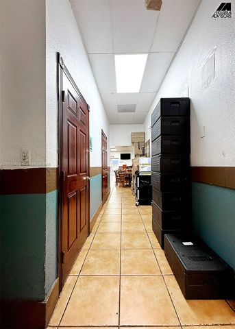 4960 NW 165th St B7, Miami Gardens, FL 33014