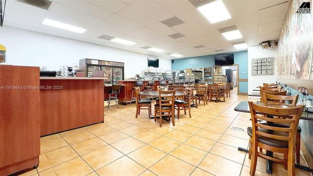 4960 NW 165th St B7, Miami Gardens, FL 33014