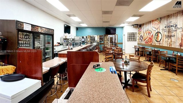 4960 NW 165th St B7, Miami Gardens, FL 33014