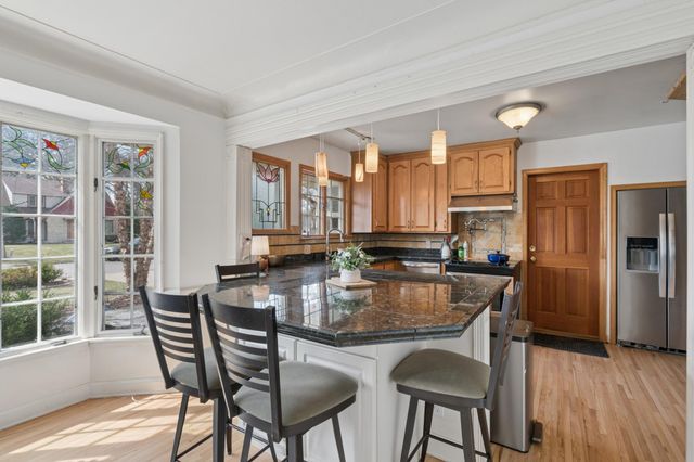 2212 W 53rd Street, Minneapolis, MN 55419