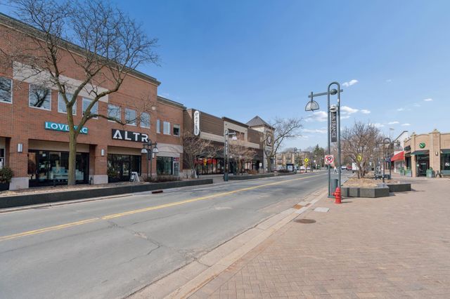 2212 W 53rd Street, Minneapolis, MN 55419