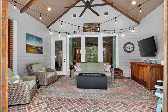 6023 Fern Avenue, Shreveport, LA 71105