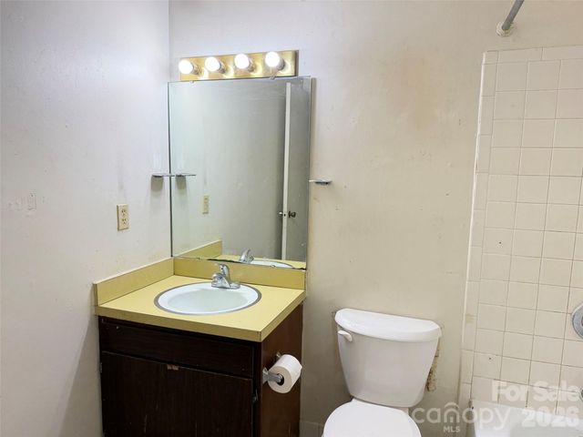 401 Orchard Trace Lane 8, Charlotte, NC 28213