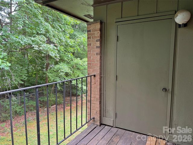 401 Orchard Trace Lane 8, Charlotte, NC 28213