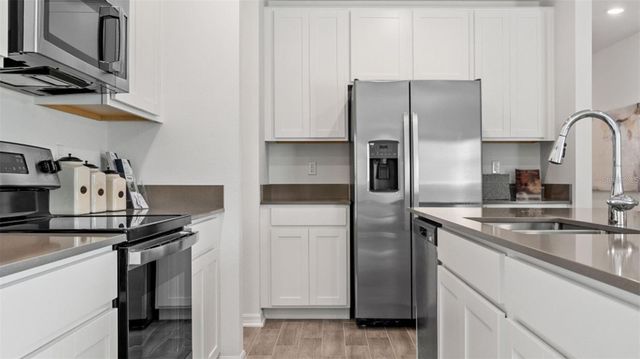 669 BELL PRAIRIE CIRCLE, Lake Wales, FL 33859