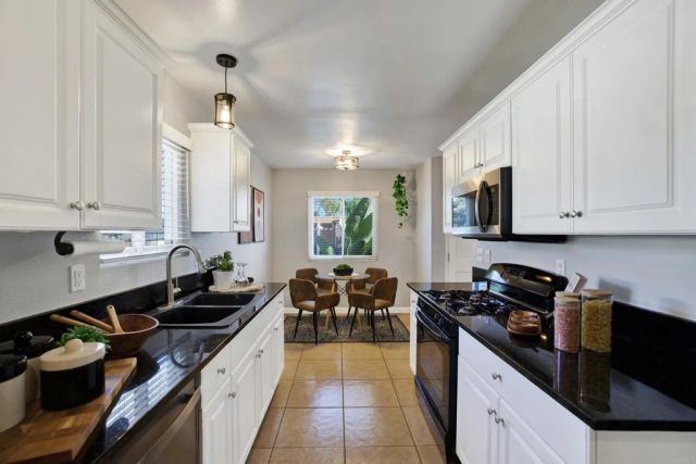 267 Fortunada Street, Oceanside, CA 92057