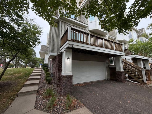 214 Christenson Way NE, Fridley, MN 55432