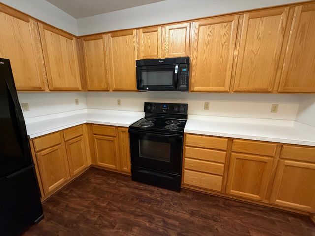 214 Christenson Way NE, Fridley, MN 55432