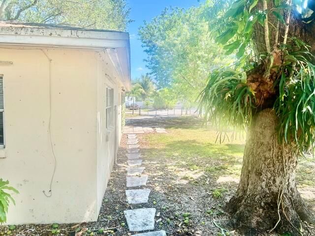 4122 Bougainvillea Street, West Palm Beach, FL 33406