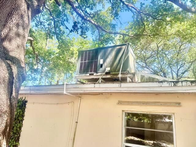 4122 Bougainvillea Street, West Palm Beach, FL 33406