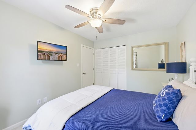 403 76th Ave N Apt 6, Myrtle Beach, SC 29577