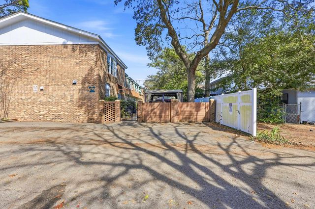 403 76th Ave N Apt 6, Myrtle Beach, SC 29577