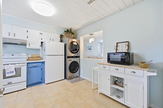 403 76th Ave N Apt 6, Myrtle Beach, SC 29577