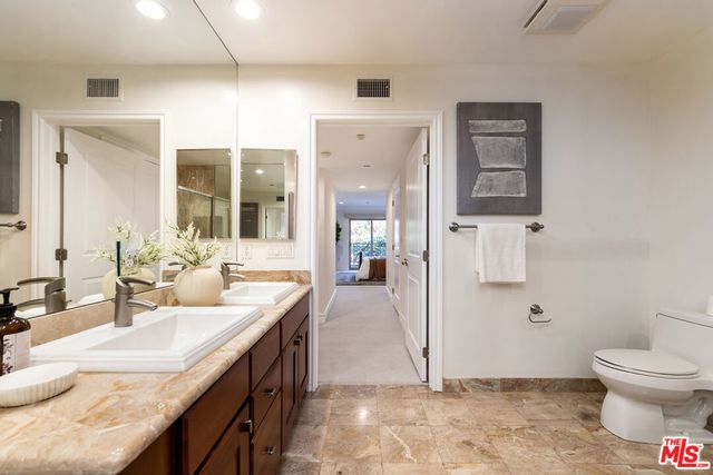 1417 S Westgate Avenue 201, Los Angeles, CA 90025