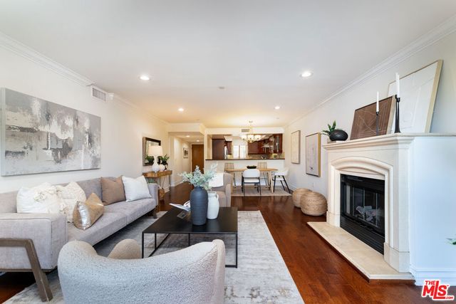 1417 S Westgate Avenue 201, Los Angeles, CA 90025