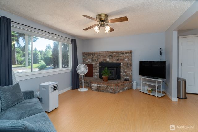 1634 Susan Court SE, Tumwater, WA 98501
