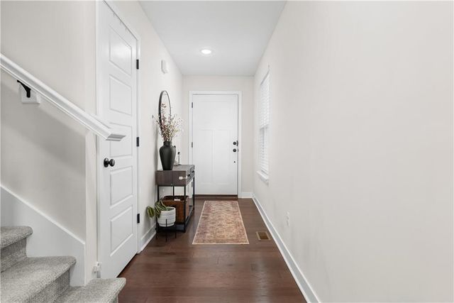 8765 SW Brickell Drive, Blue Springs, MO 64064