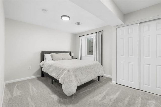 8765 SW Brickell Drive, Blue Springs, MO 64064