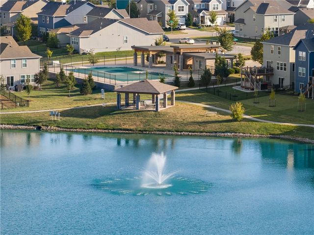 8765 SW Brickell Drive, Blue Springs, MO 64064