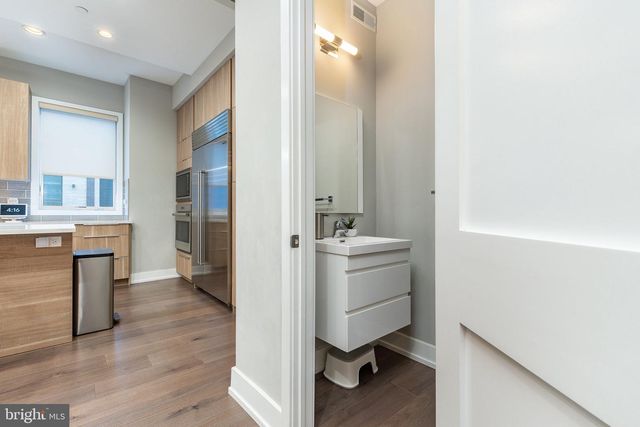 608 N 3RD ST, Philadelphia, PA 19123