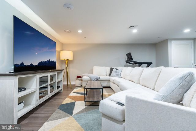 608 N 3RD ST, Philadelphia, PA 19123