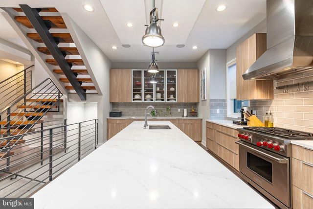 608 N 3RD ST, Philadelphia, PA 19123