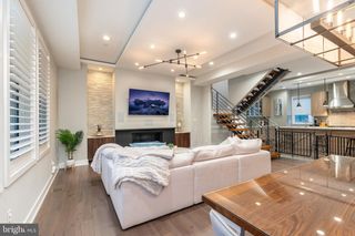 608 N 3RD ST, Philadelphia, PA 19123