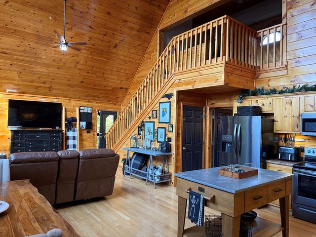 510 Victory Lane, Murphy, NC 28906