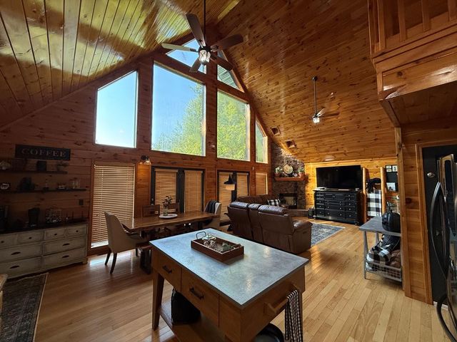 510 Victory Lane, Murphy, NC 28906
