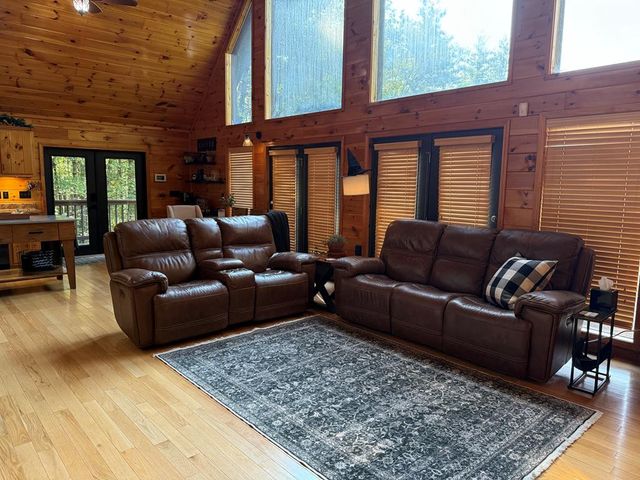 510 Victory Lane, Murphy, NC 28906
