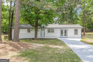 8591 Chestnut Lane, Lithia Springs, GA 30122