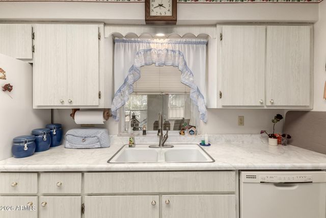 4045 E CAPRI Avenue, Mesa, AZ 85206