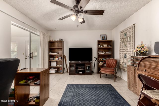 4045 E CAPRI Avenue, Mesa, AZ 85206