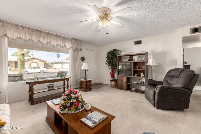 4045 E CAPRI Avenue, Mesa, AZ 85206