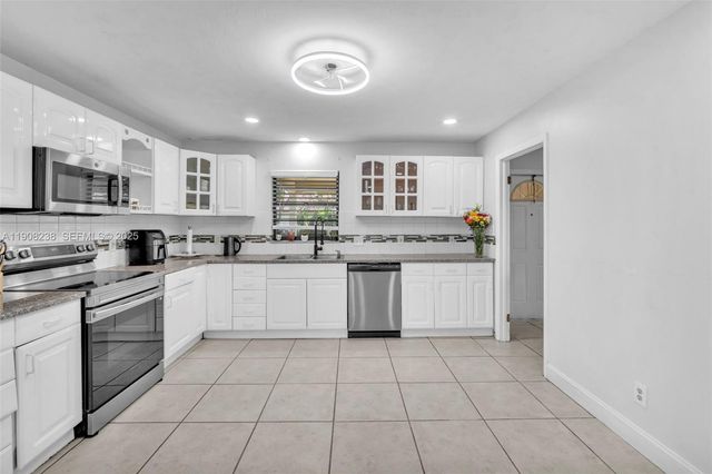 1821 SW 98th Terrace, Miramar, FL 33025