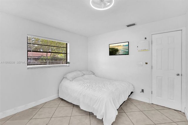 1821 SW 98th Terrace, Miramar, FL 33025