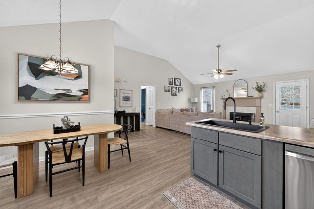 3141 Holsted Dr, Murfreesboro, TN 37128