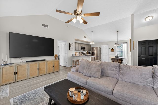 3141 Holsted Dr, Murfreesboro, TN 37128