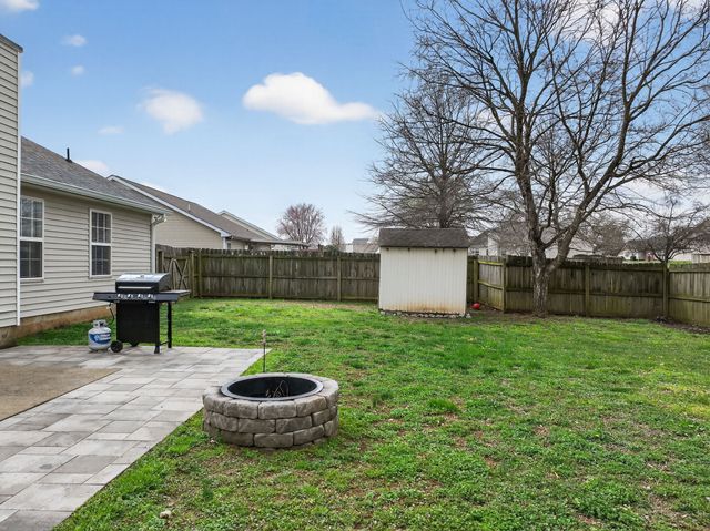 3141 Holsted Dr, Murfreesboro, TN 37128