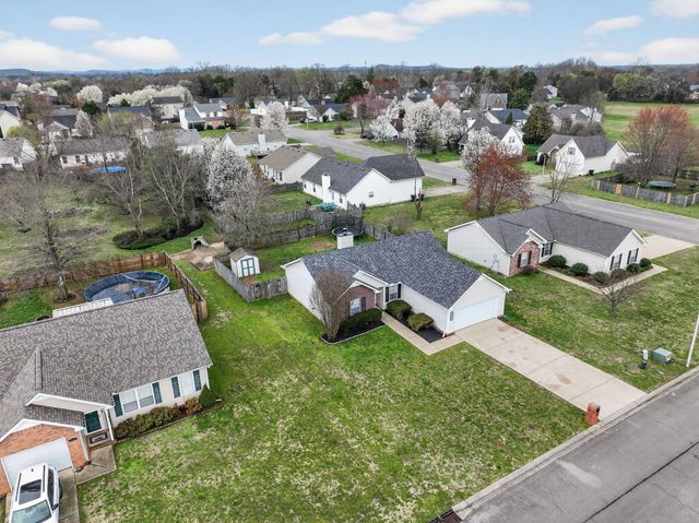 3141 Holsted Dr, Murfreesboro, TN 37128