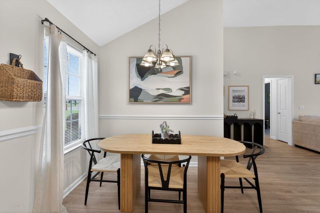 3141 Holsted Dr, Murfreesboro, TN 37128