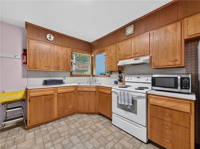 720 Lechauwecki Avenue, Fountain Hill Boro, PA 18015