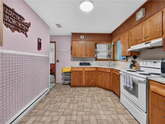 720 Lechauwecki Avenue, Fountain Hill Boro, PA 18015