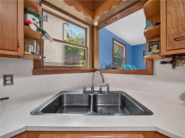 720 Lechauwecki Avenue, Fountain Hill Boro, PA 18015